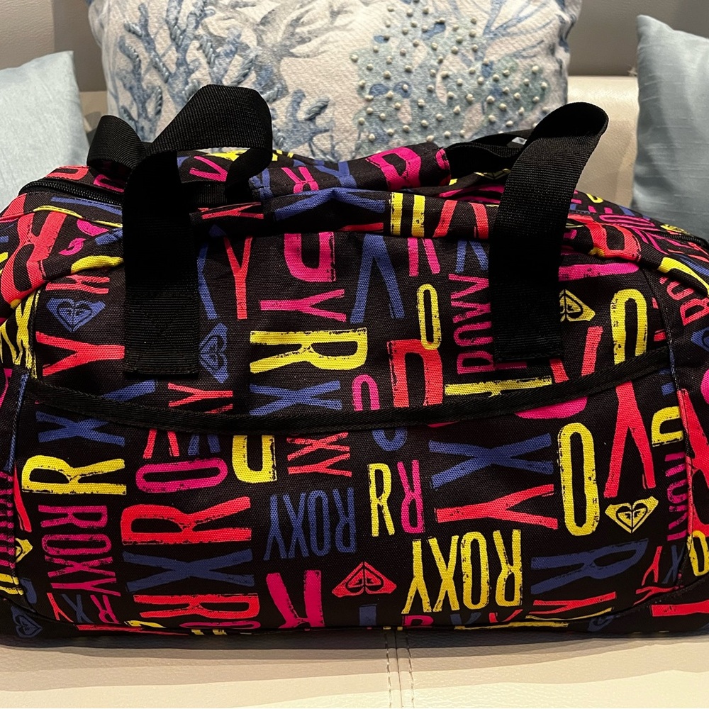 Brand New!!  Roxy Logo Duffel Bag